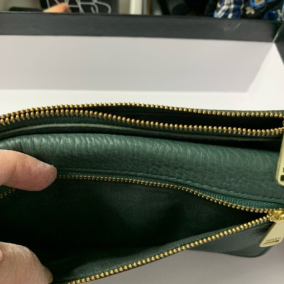 Fossil wallet. Great condition. - Picture 4 of 5
